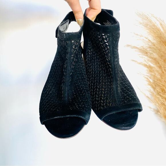 VINCE CAMUTO Black Leather Cutout Slingback Open Toe Sandals Chunky Heel Shoe 10 - Picture 11 of 14